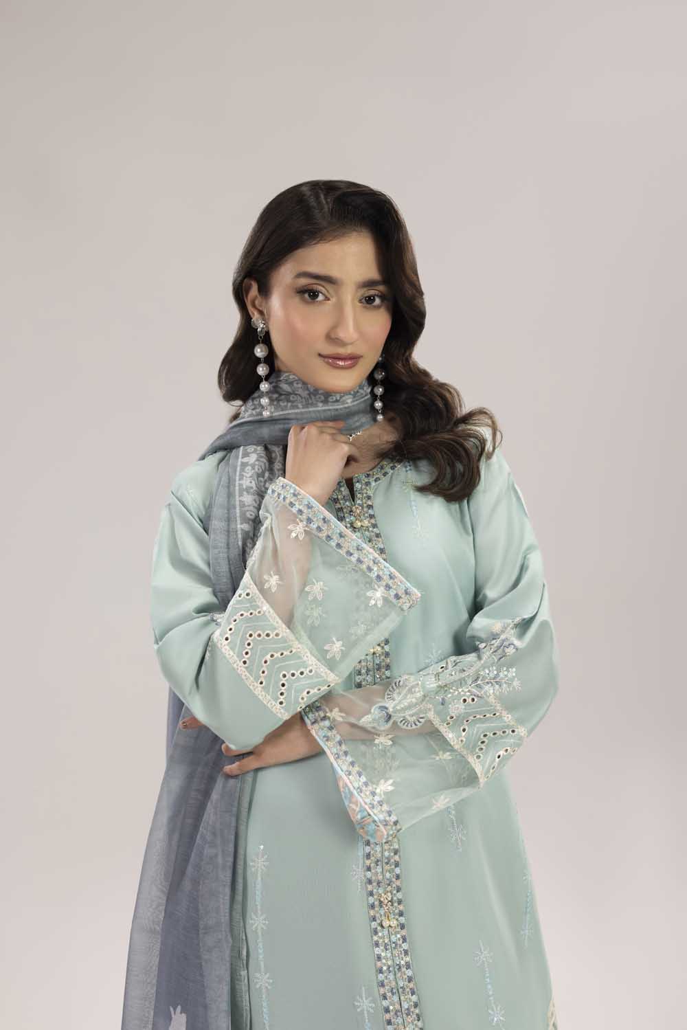 ZR-2620 | AQUA Zahra Rubab