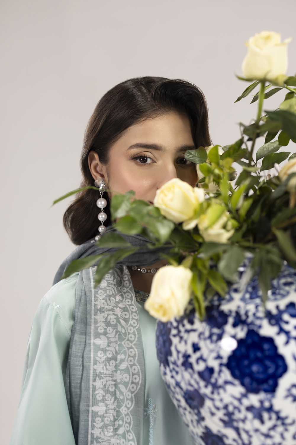 ZR-2620 | AQUA Zahra Rubab