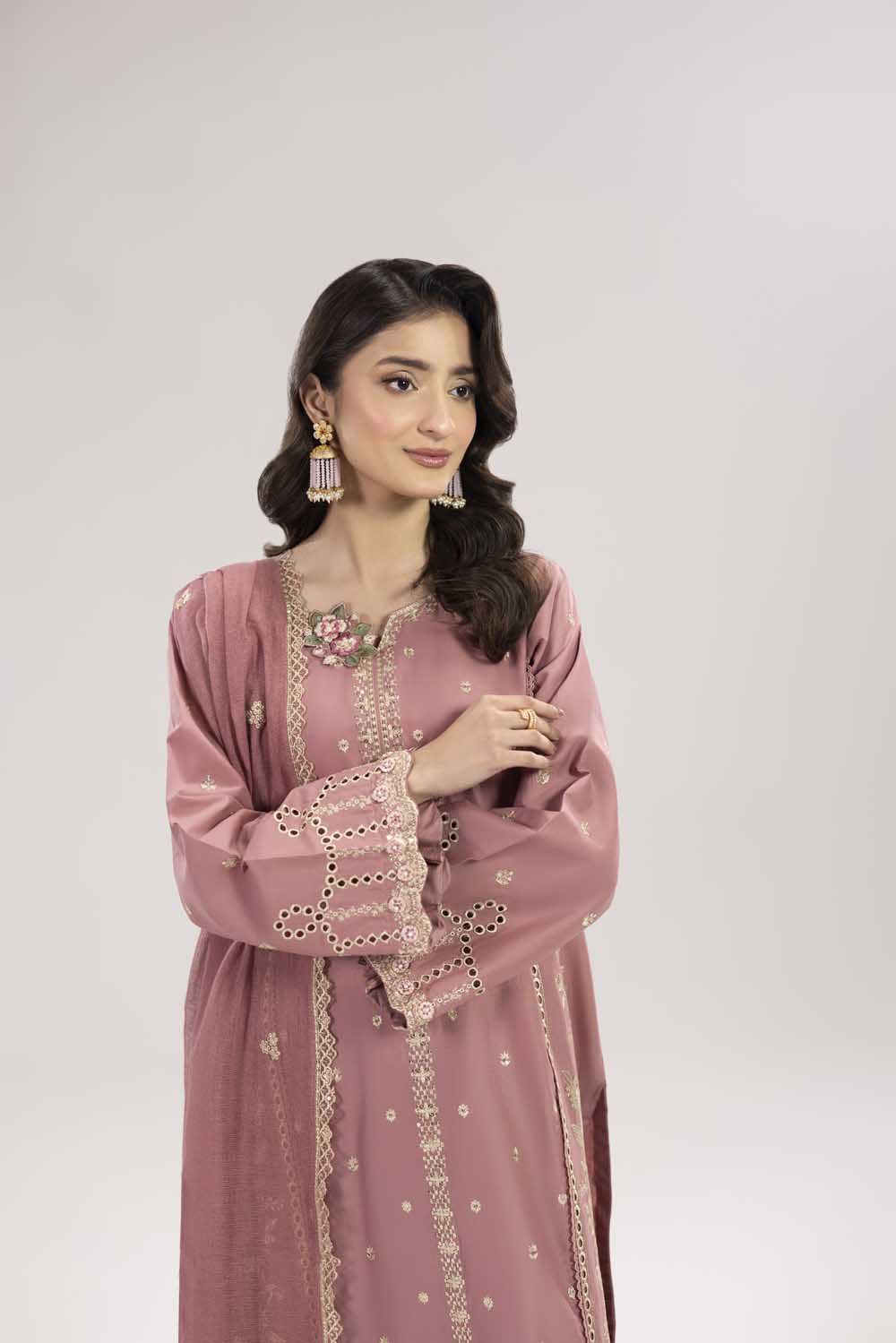 ZR-2619 | T-PINK Zahra Rubab