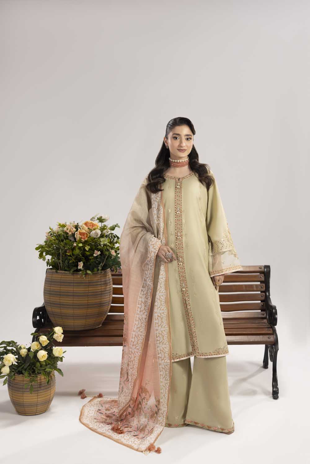 ZR-2620 | BEIGE Zahra Rubab