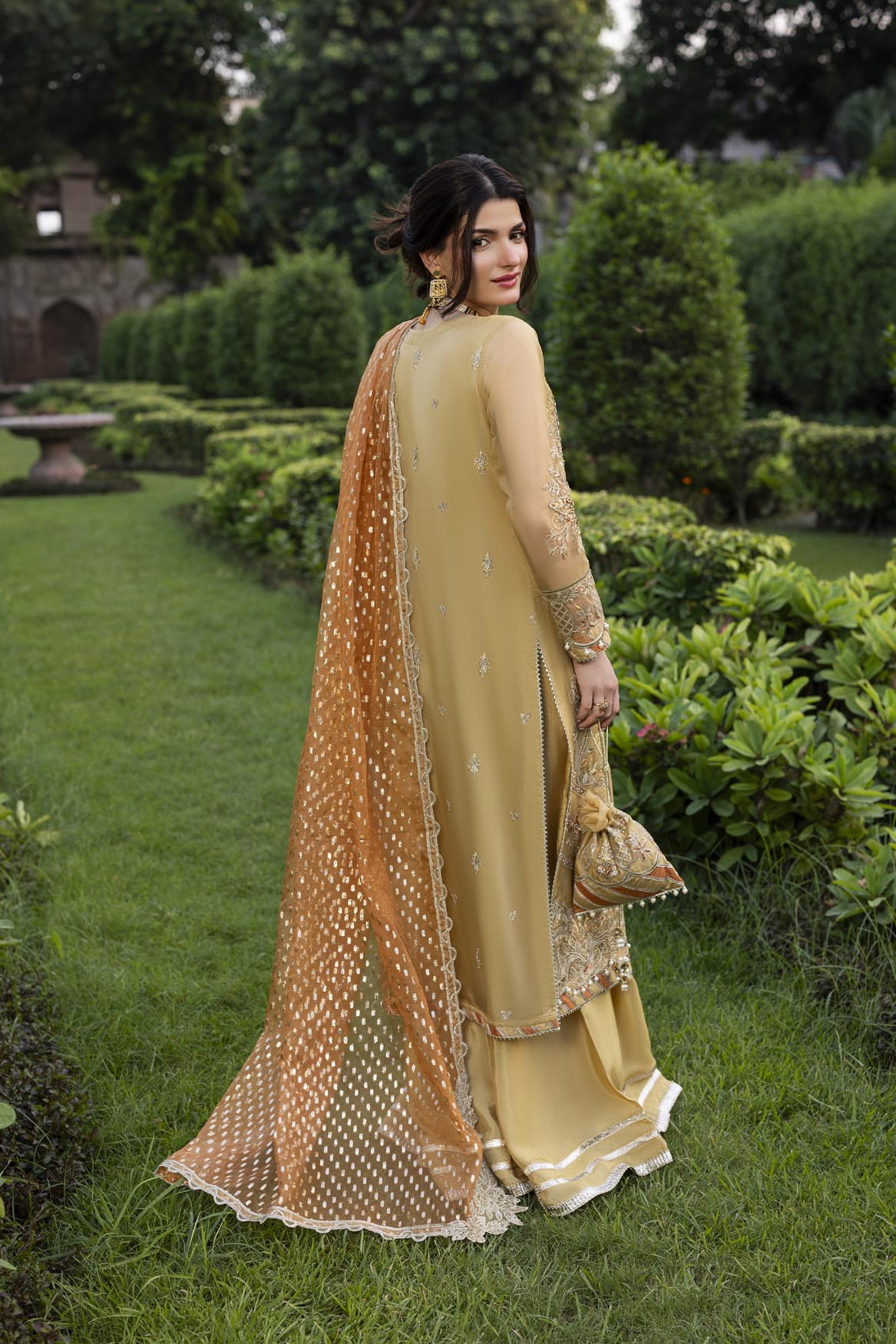 ZR-2555 | JAMAL Zahra Rubab