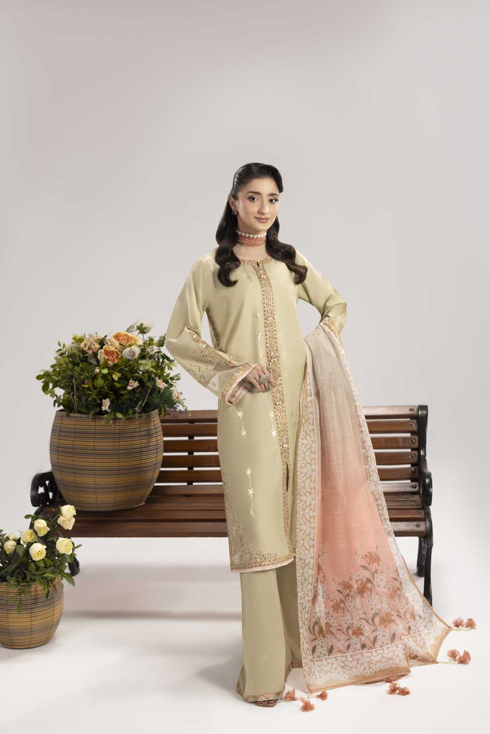 ZR-2620 | BEIGE Zahra Rubab