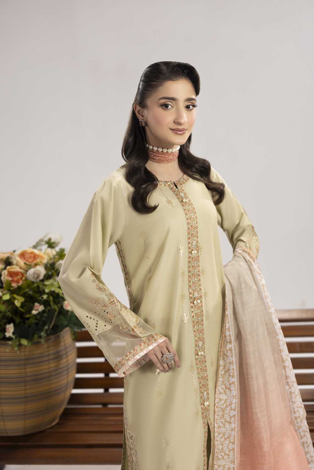 ZR-2620 | BEIGE Zahra Rubab