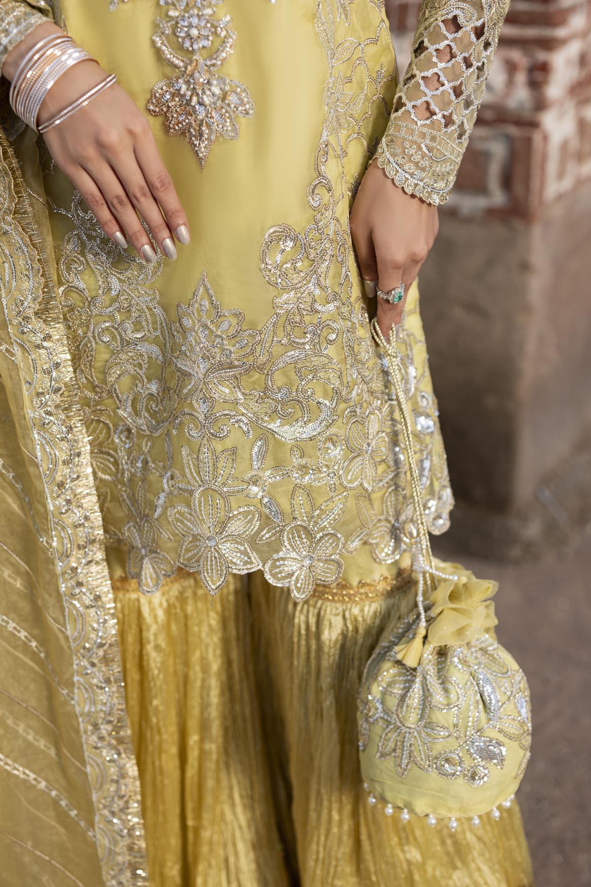 ZR-2554 | ROSHAN ARAA Zahra Rubab