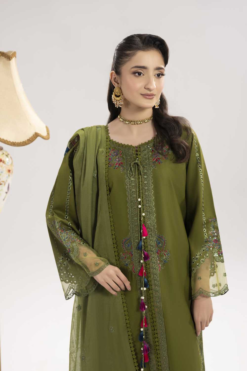 ZR-2621 | MEHNDI Zahra Rubab