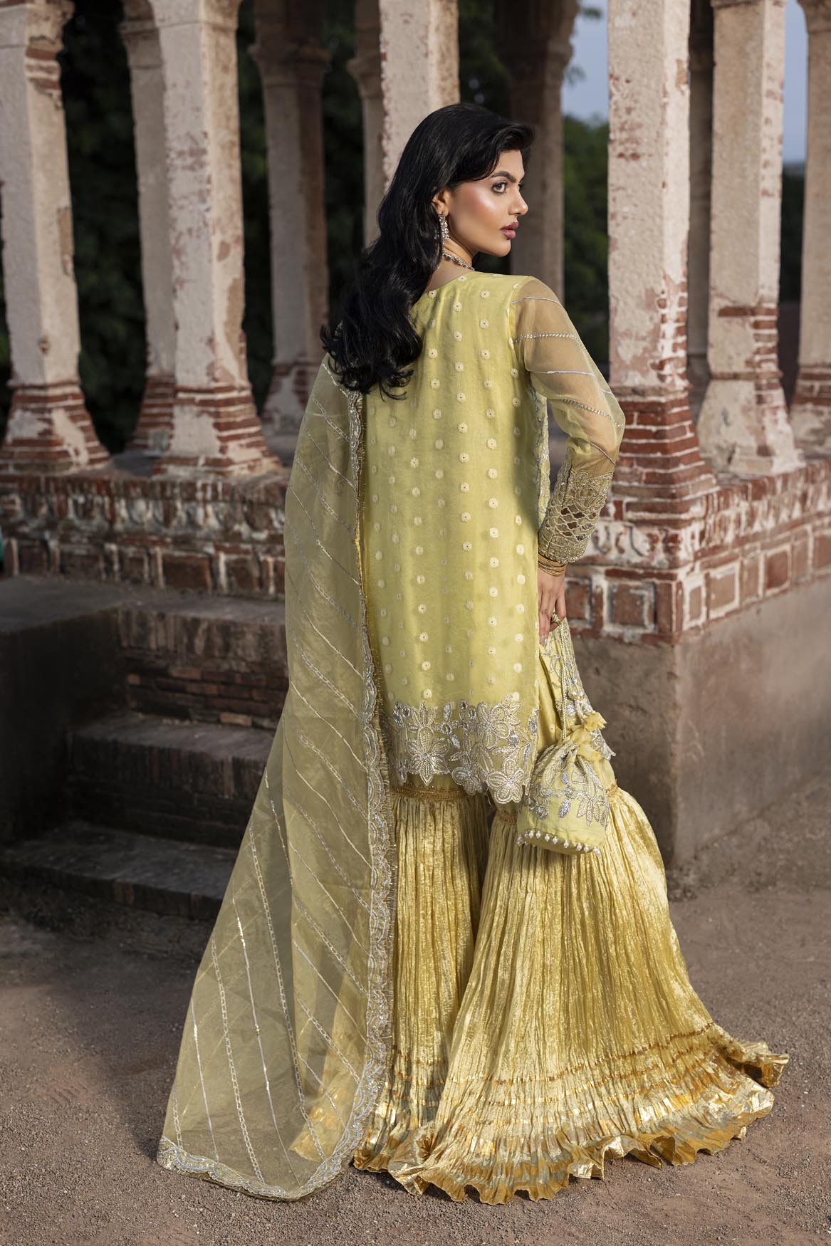 ZR-2554 | ROSHAN ARAA Zahra Rubab