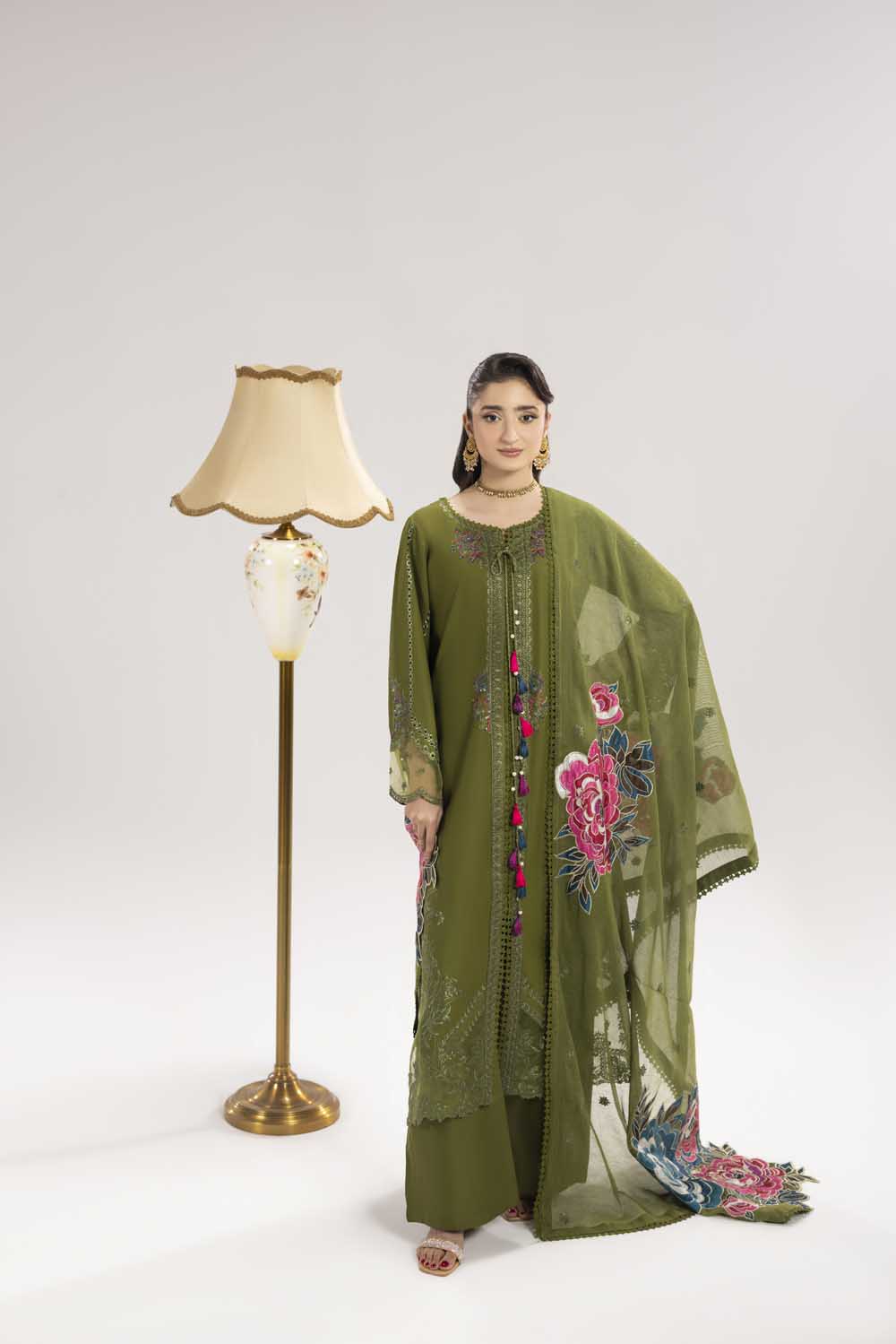 ZR-2621 | MEHNDI Zahra Rubab