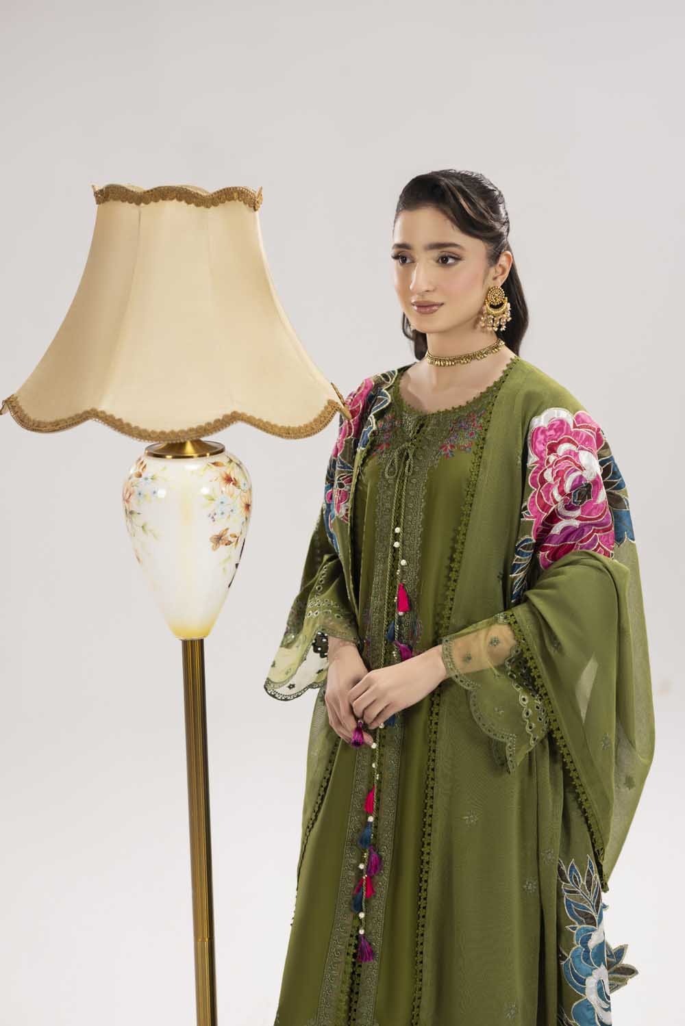 ZR-2621 | MEHNDI Zahra Rubab