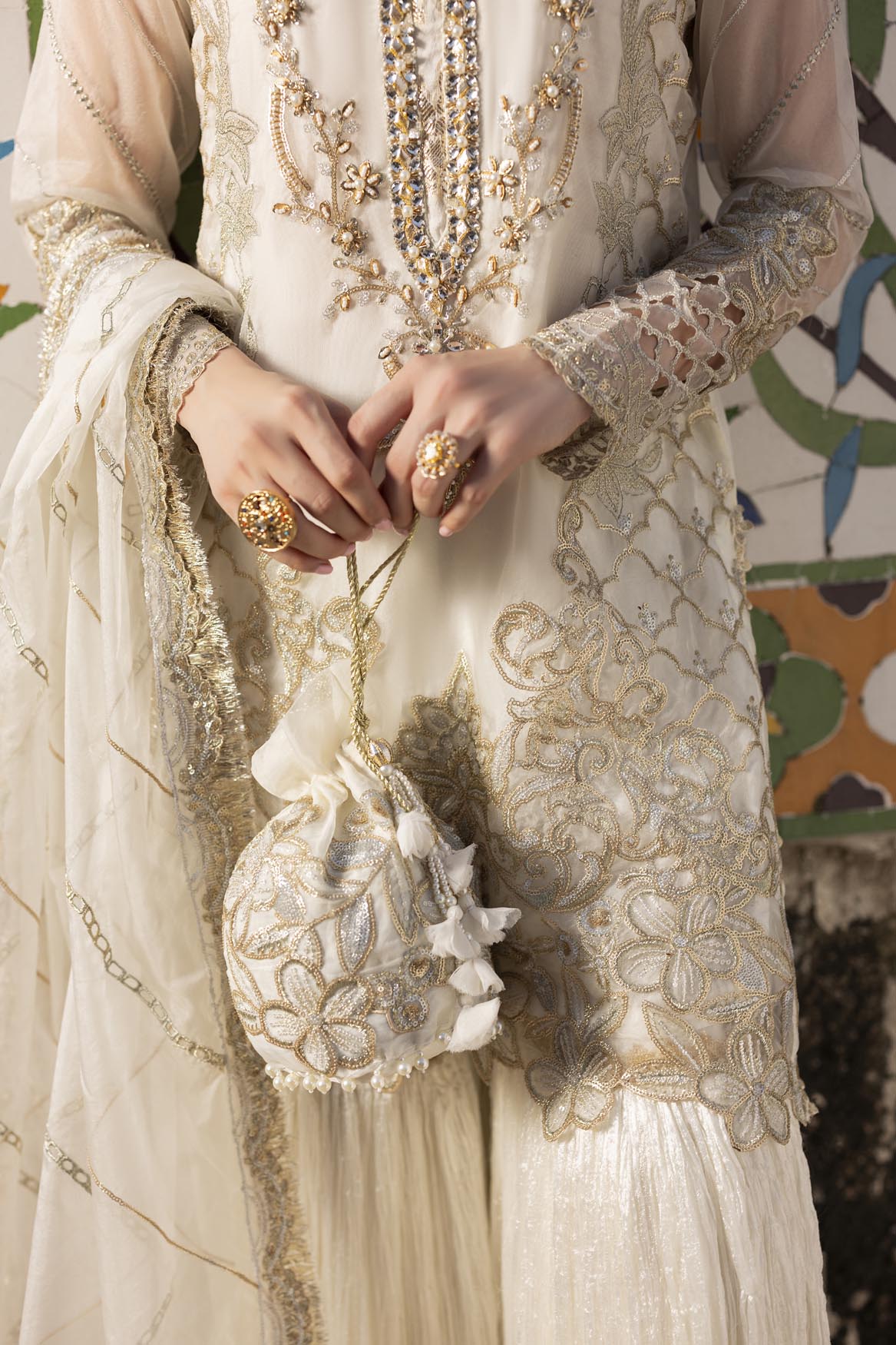 ZR-2554 | NAWAB BEGUM Zahra Rubab
