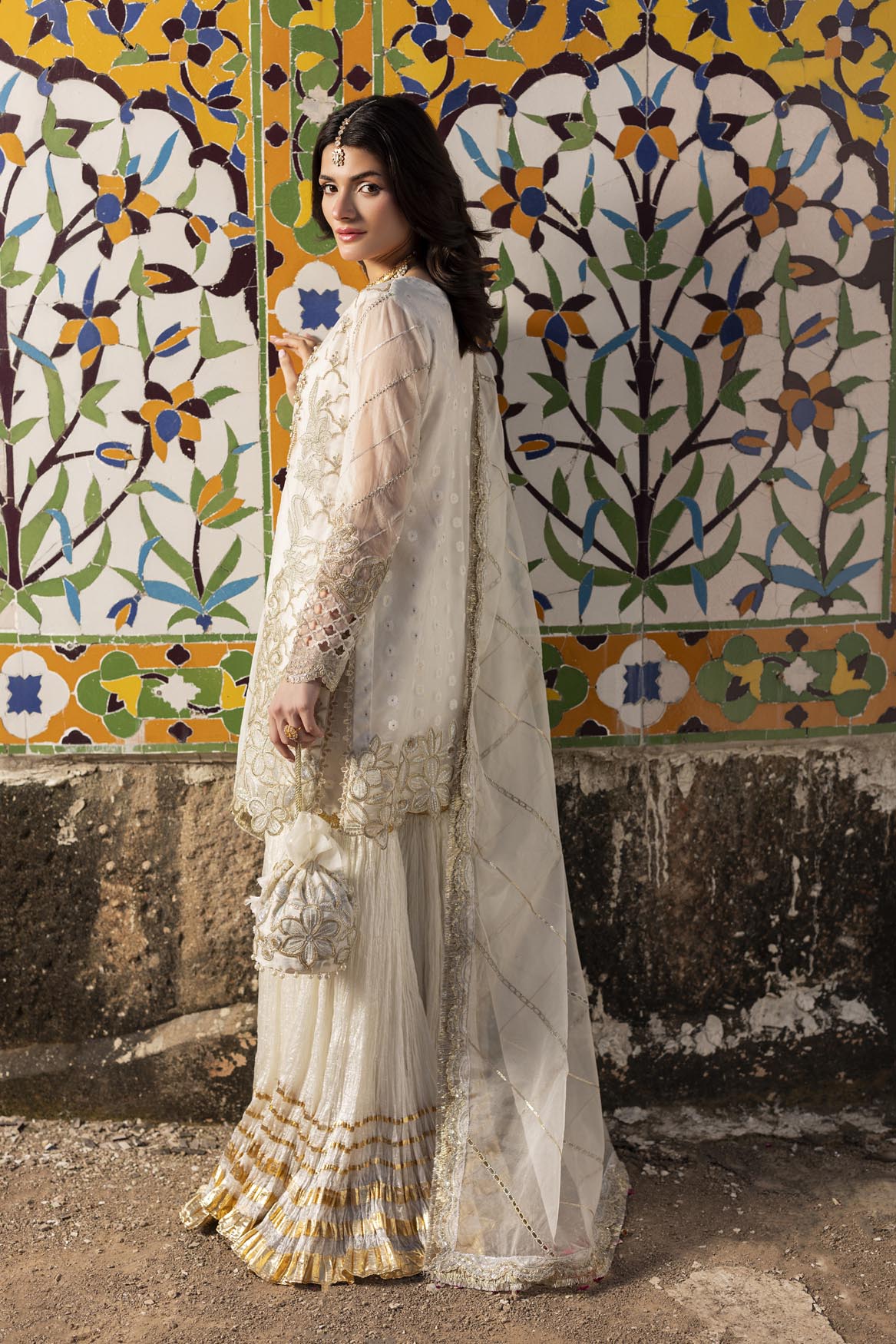 ZR-2554 | NAWAB BEGUM Zahra Rubab