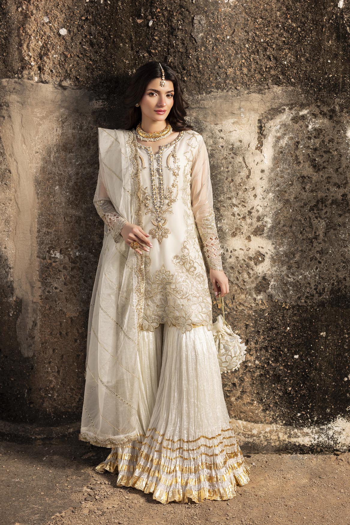 ZR-2554 | NAWAB BEGUM Zahra Rubab