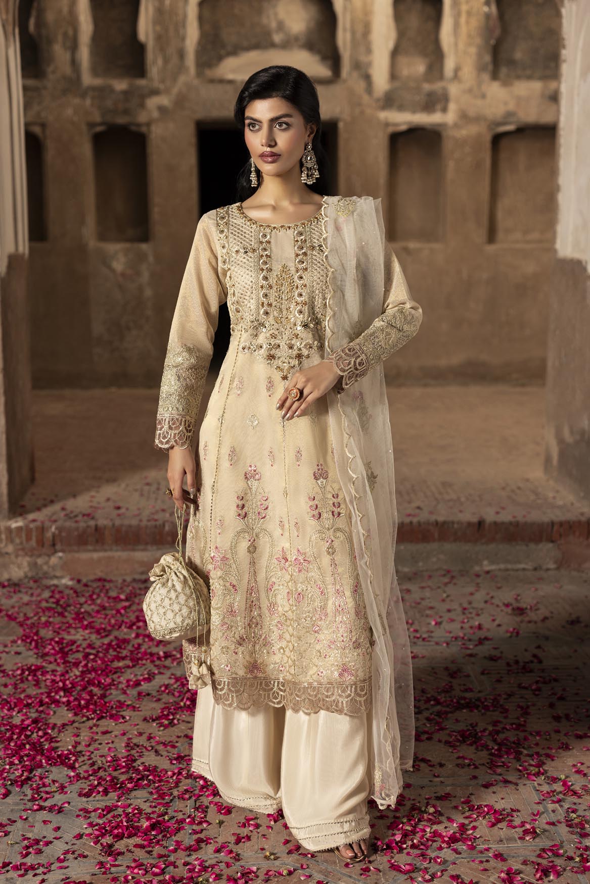 ZR-2553 | SHAHTAJ Zahra Rubab