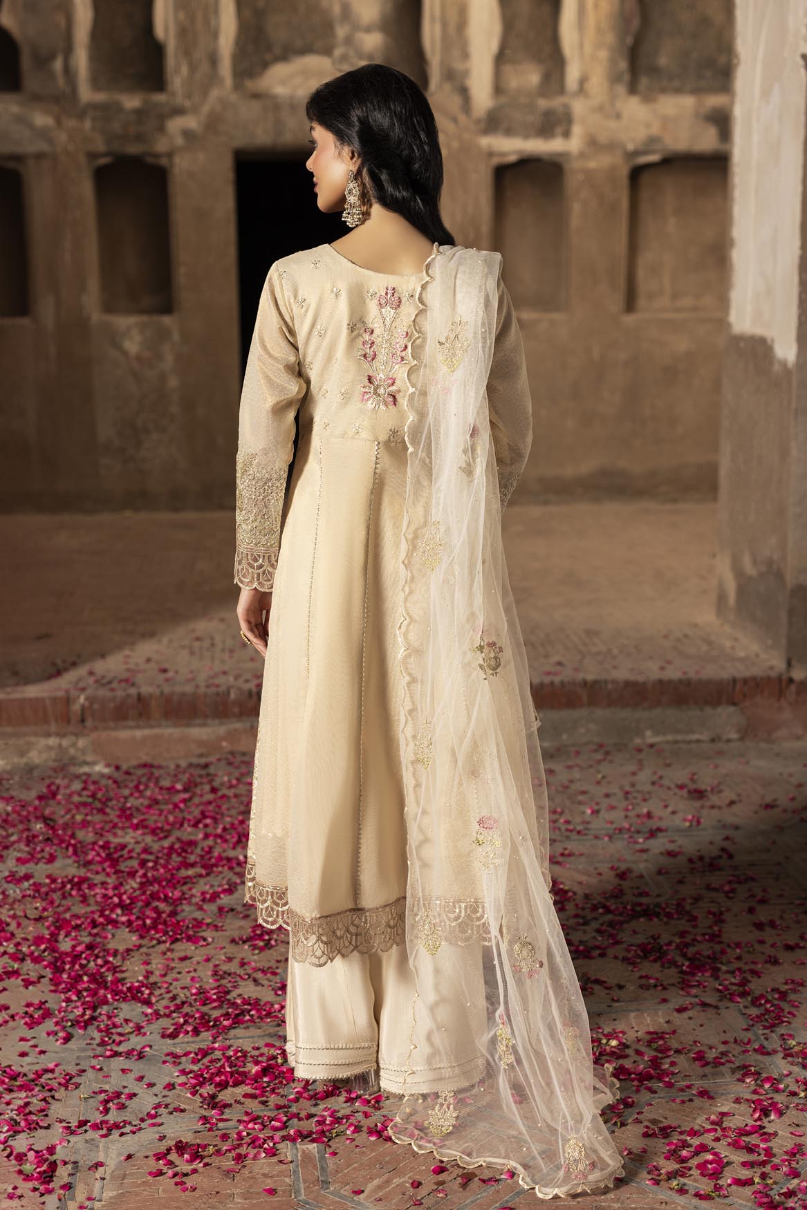 ZR-2553 | SHAHTAJ Zahra Rubab