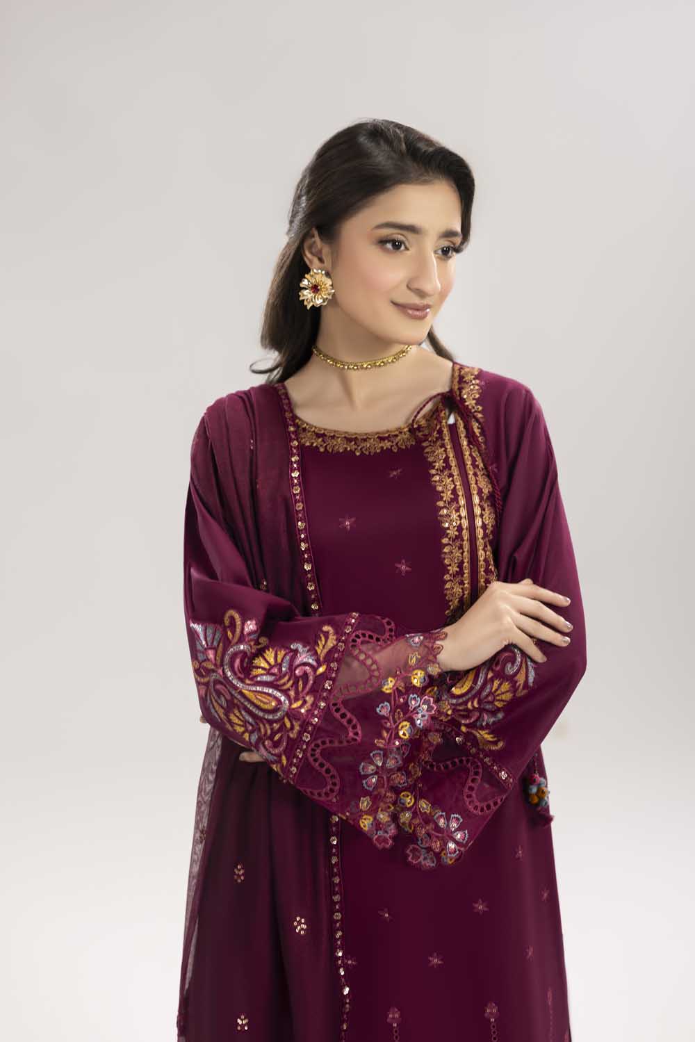 ZR-2618 | MAROON Zahra Rubab