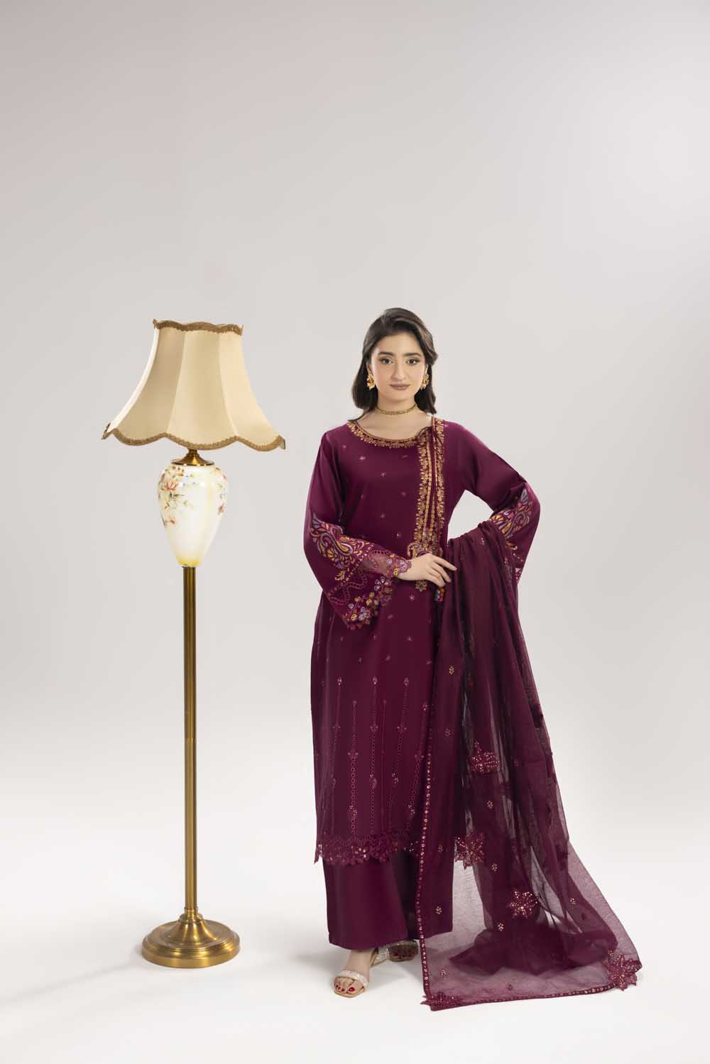 ZR-2618 | MAROON Zahra Rubab