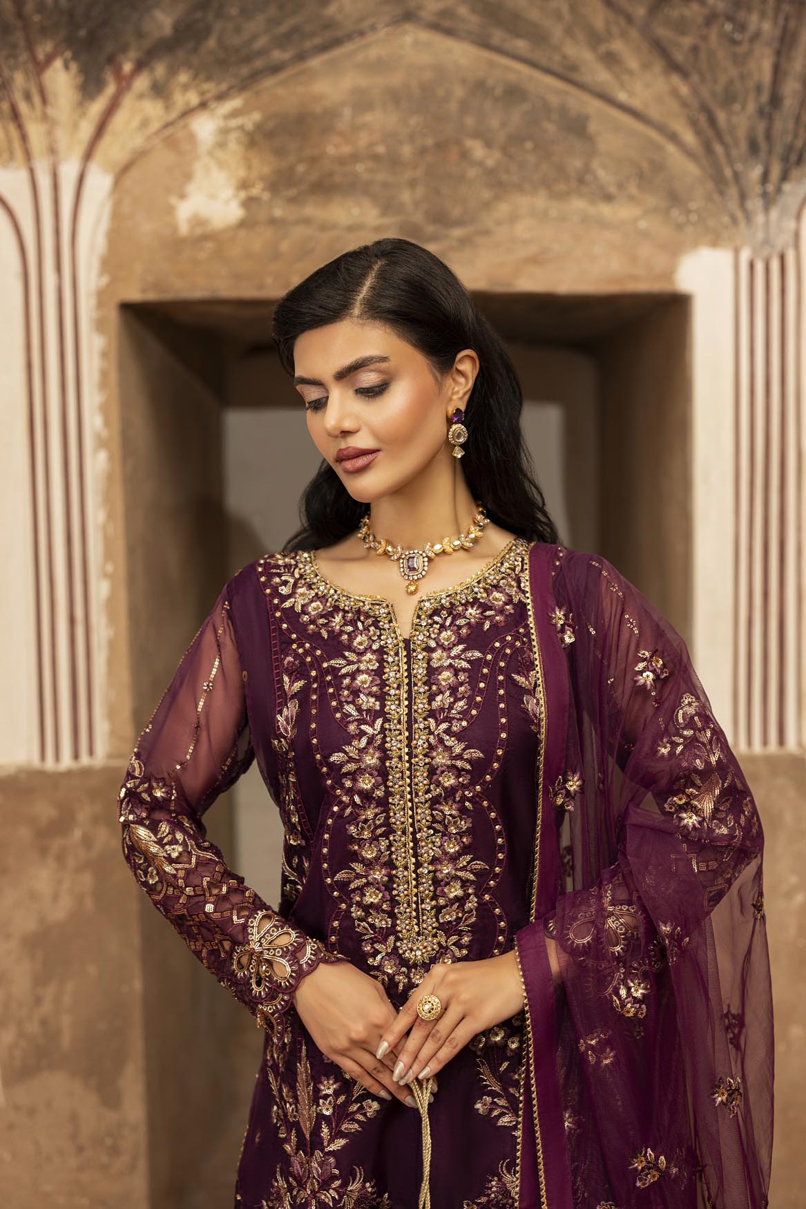 ZR-2550 | MANN Zahra Rubab