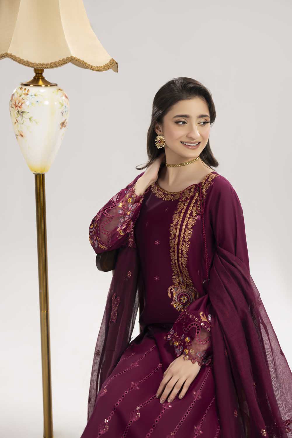 ZR-2618 | MAROON Zahra Rubab