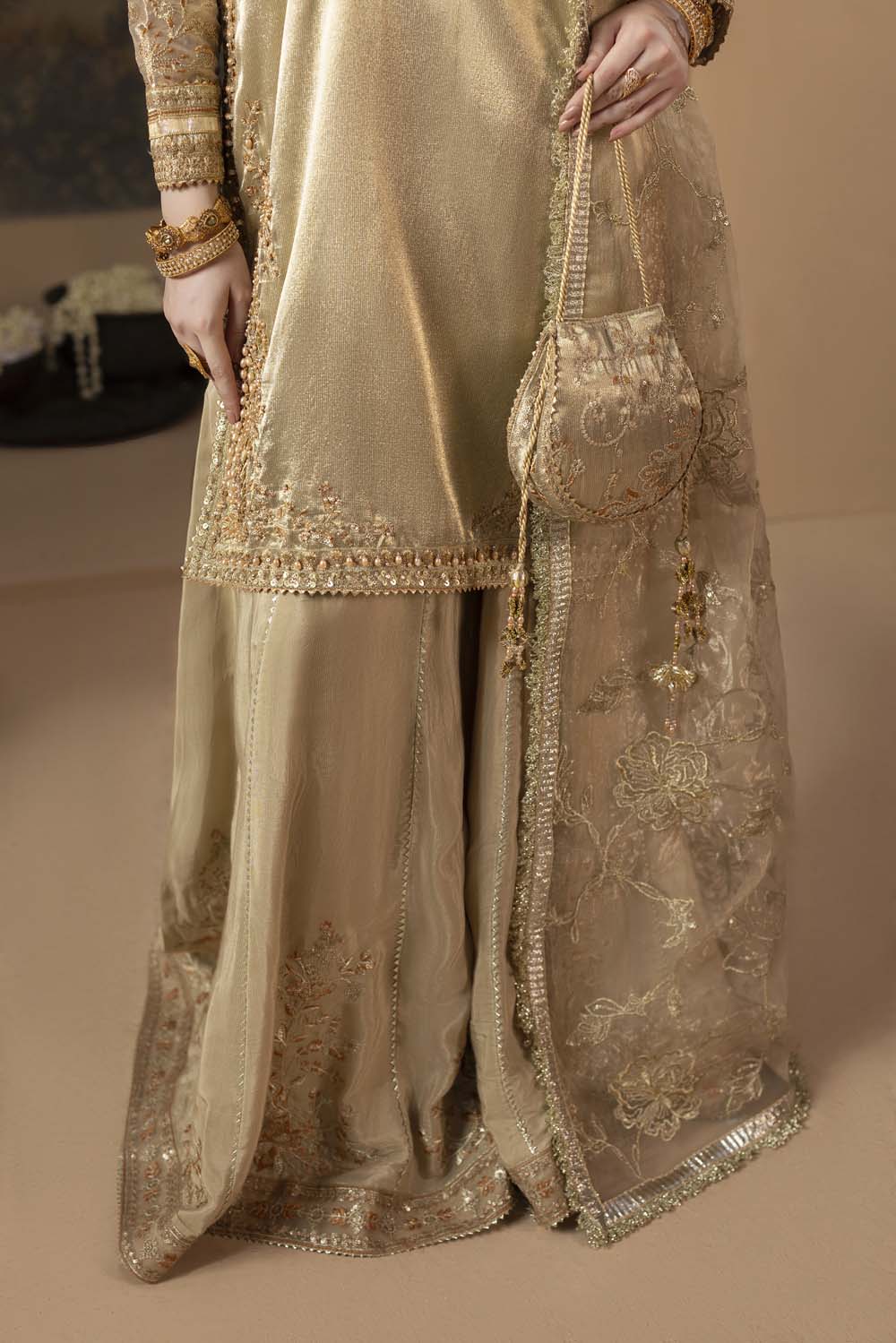 ZR-2648 | GOLD