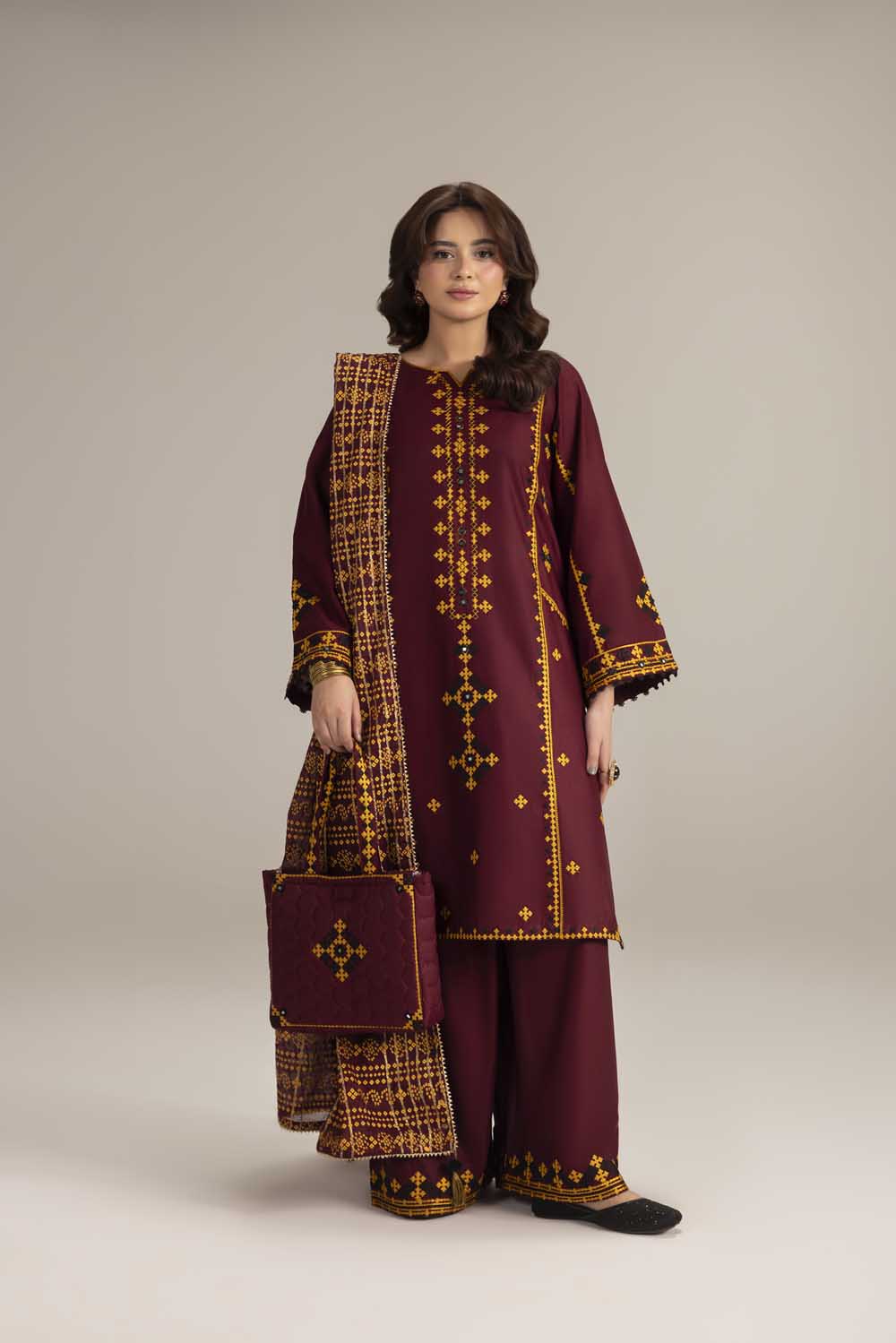 ZR-2630 | MAROON Zahra Rubab