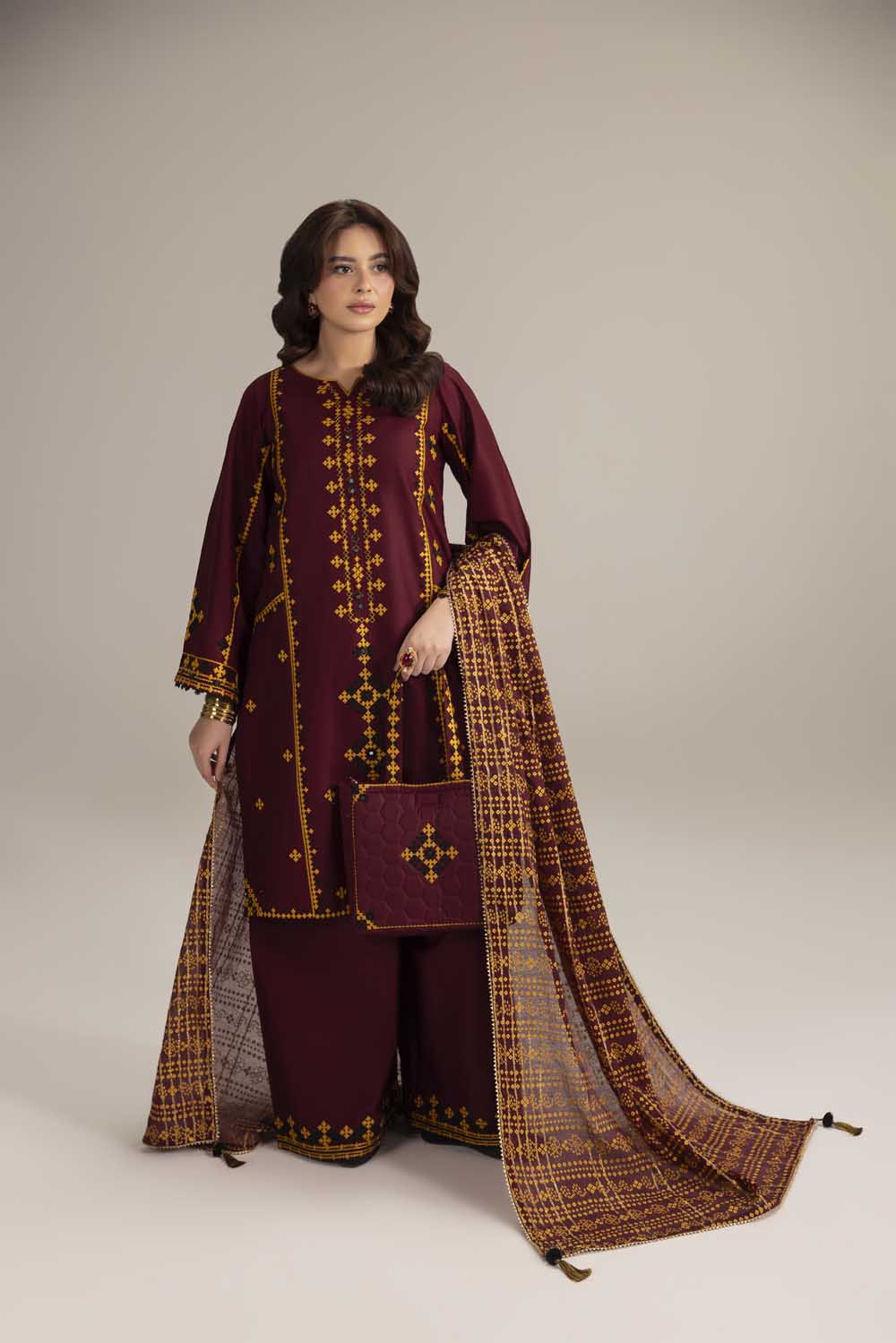 ZR-2630 | MAROON Zahra Rubab