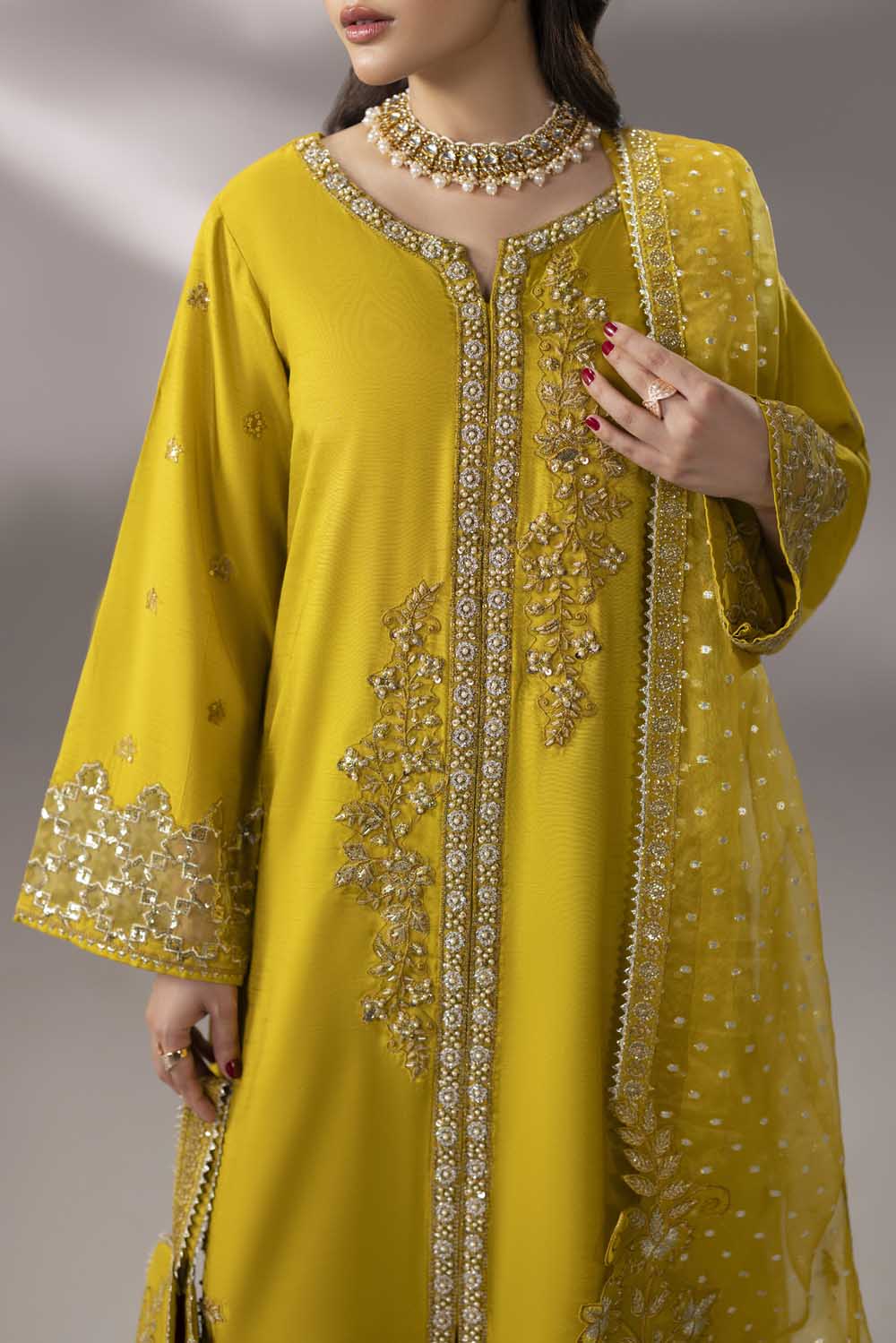 ZR-2635 | DHAANI