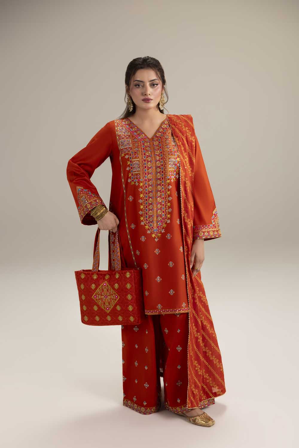ZR-2633 | RUST Zahra Rubab