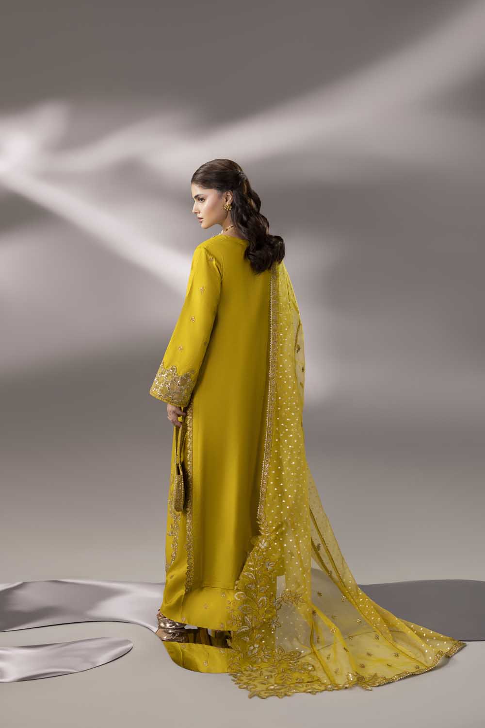 ZR-2635 | DHAANI