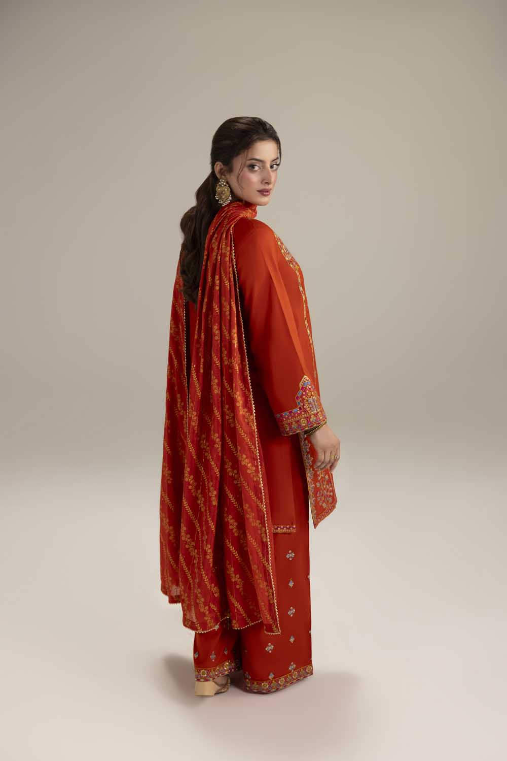 ZR-2633 | RUST Zahra Rubab