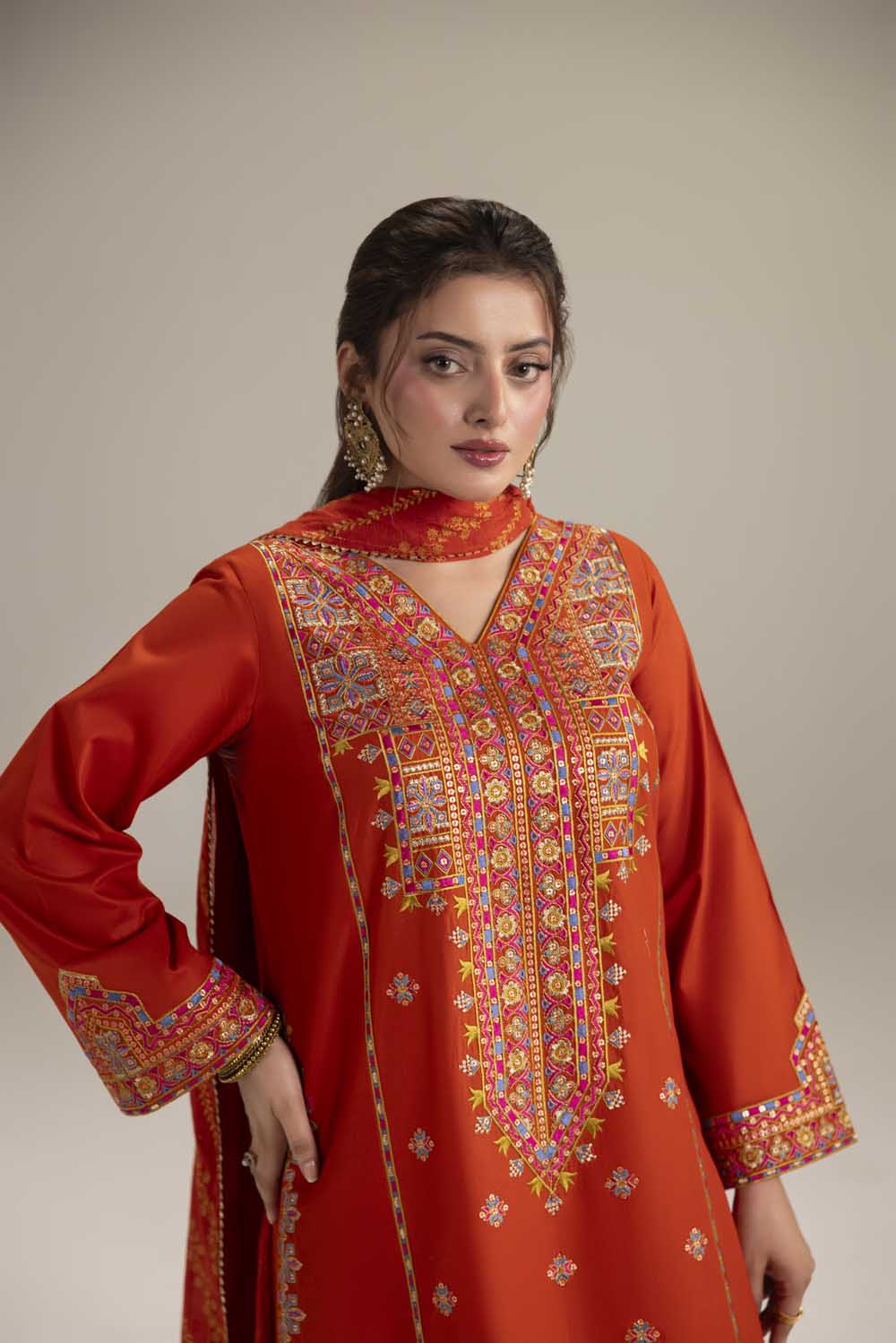 ZR-2633 | RUST Zahra Rubab