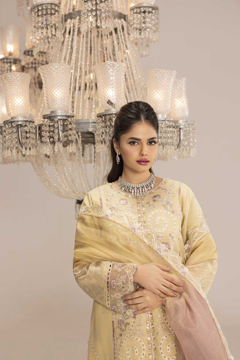 ZR-2563 | GOLD Zahra Rubab