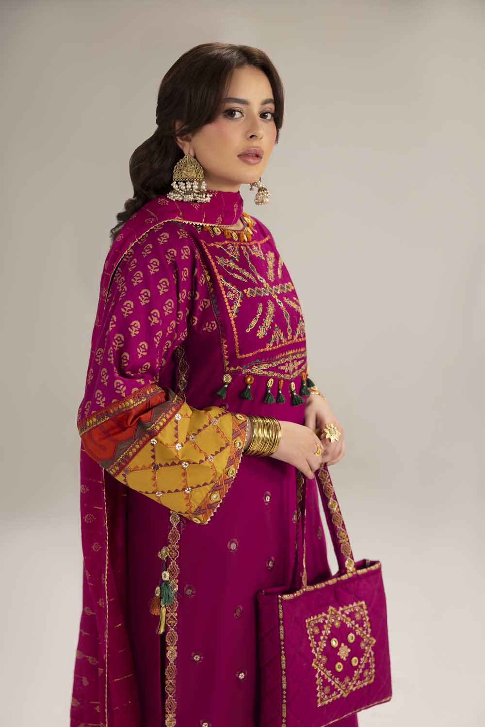 ZR-2634 | MAGENTA Zahra Rubab