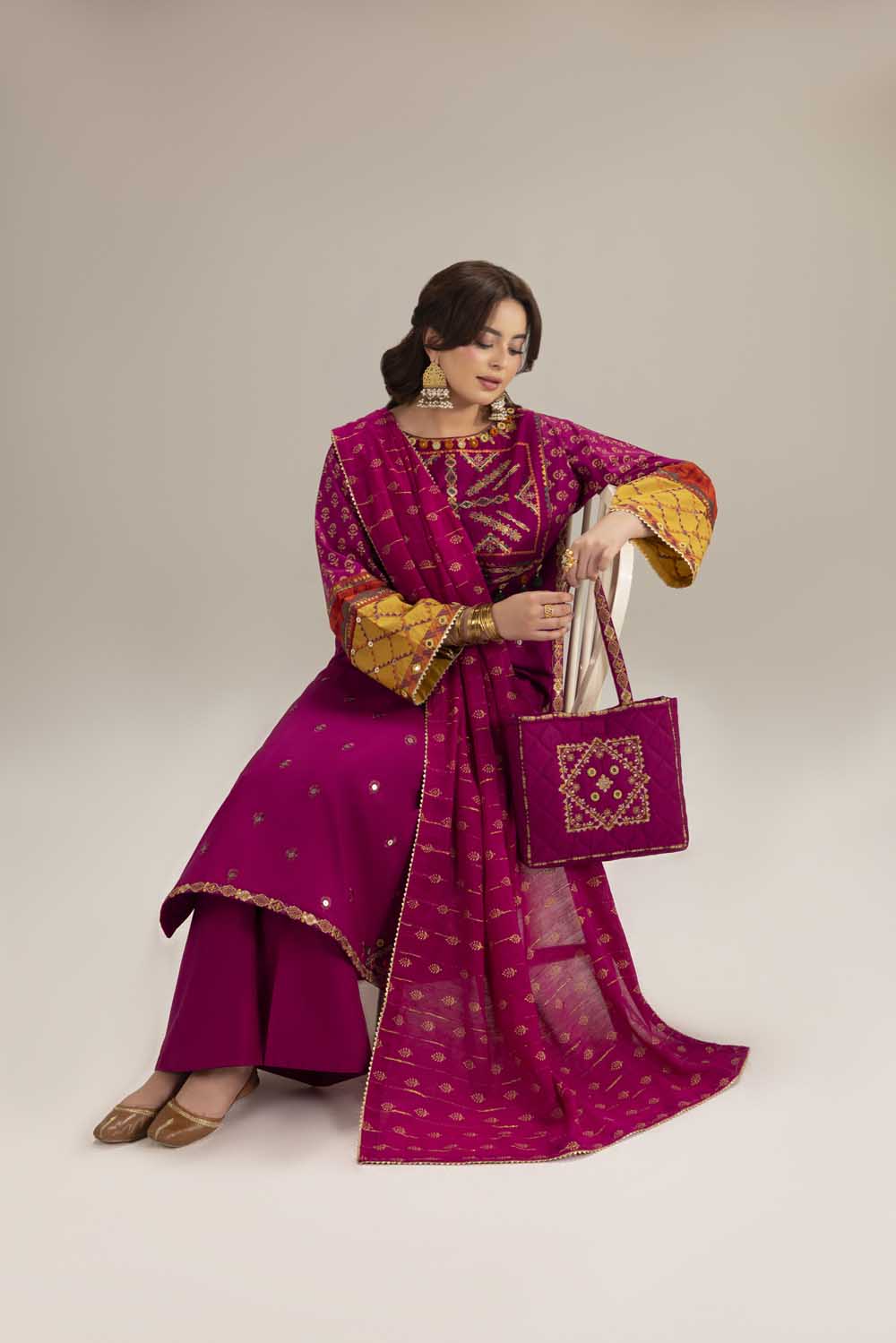 ZR-2634 | MAGENTA Zahra Rubab