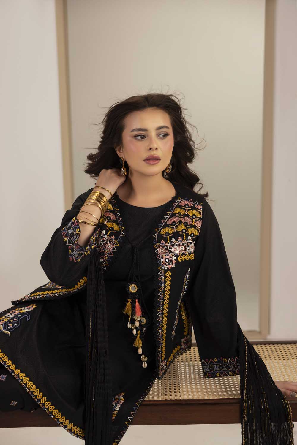 ZR-2629 | BLACK Zahra Rubab