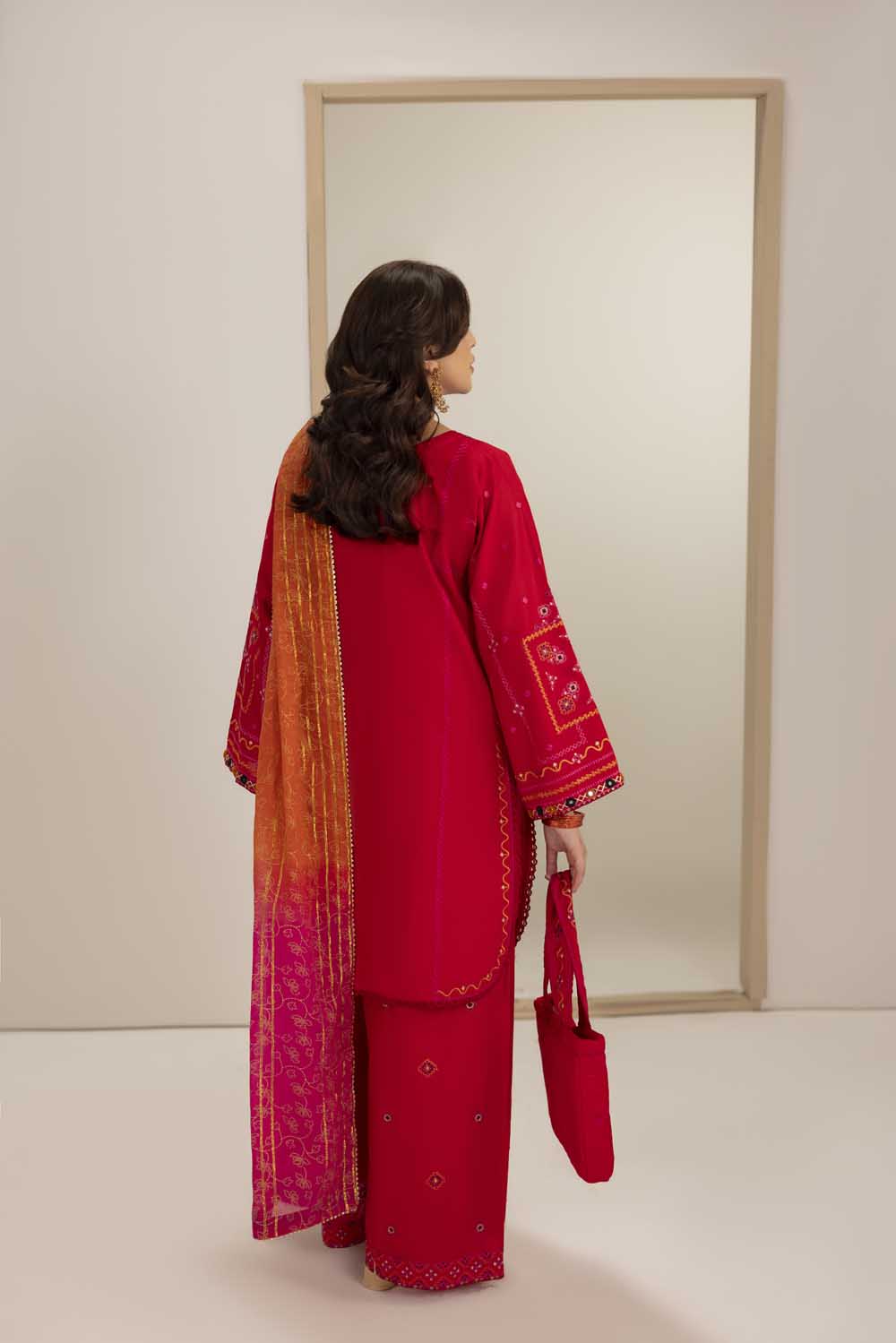 ZR-2631 | RED Zahra Rubab