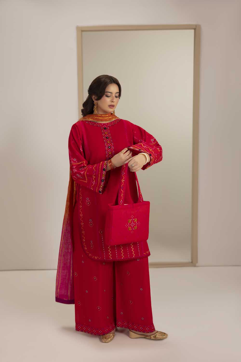 ZR-2631 | RED Zahra Rubab