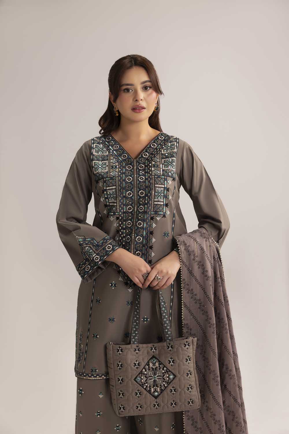 ZR-2633 | GRAY Zahra Rubab