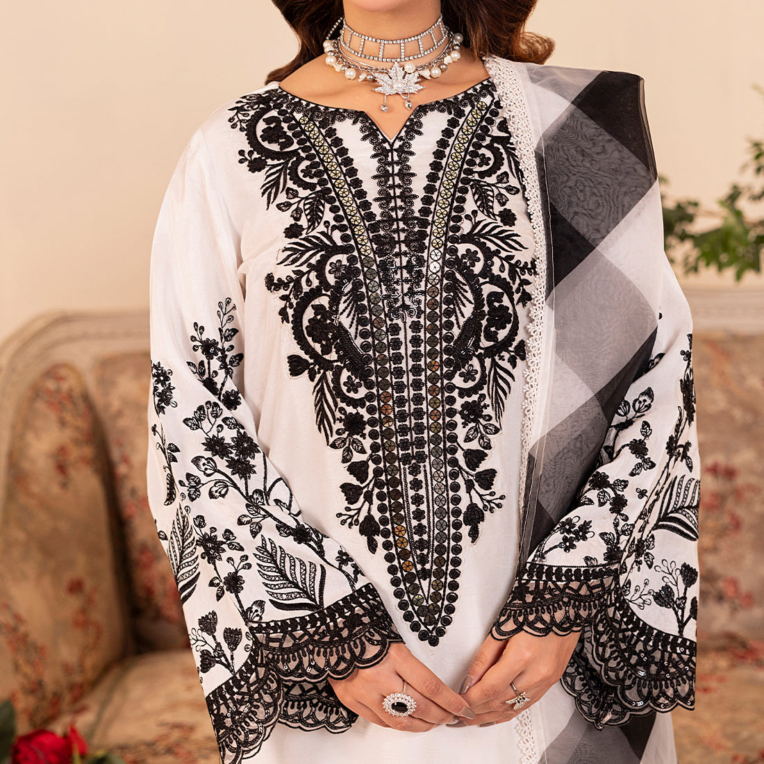 ZR-2526 | PEARL Zahra Rubab