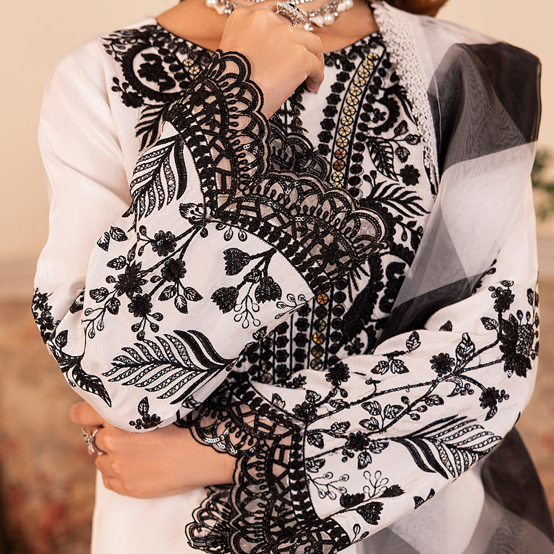 ZR-2526 | PEARL Zahra Rubab