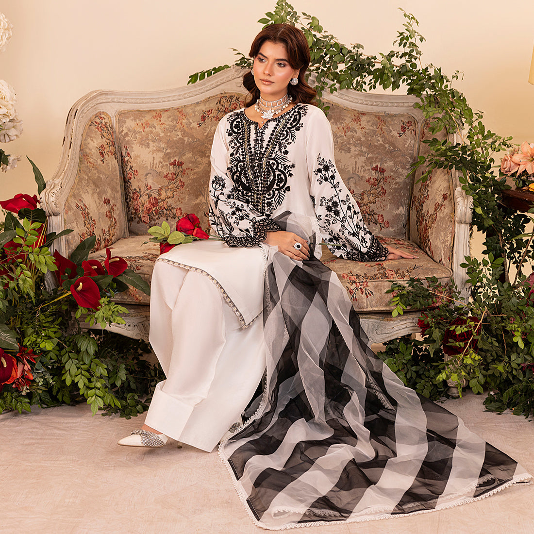 ZR-2526 | PEARL Zahra Rubab