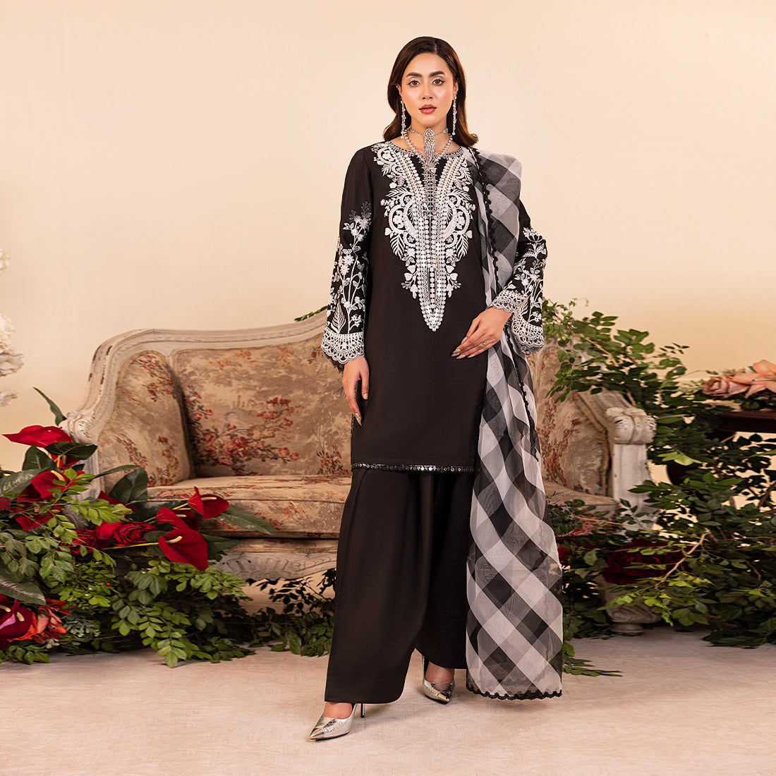 ZR-2526 | BLACK Zahra Rubab