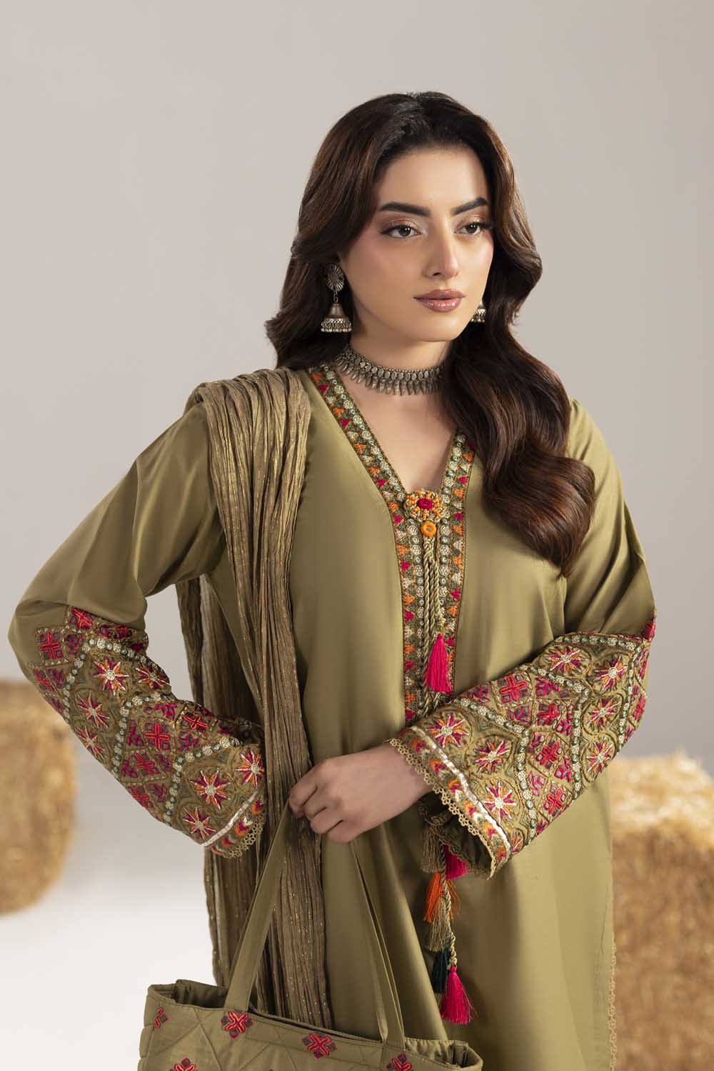 ZR-2616 | OLIVE Zahra Rubab