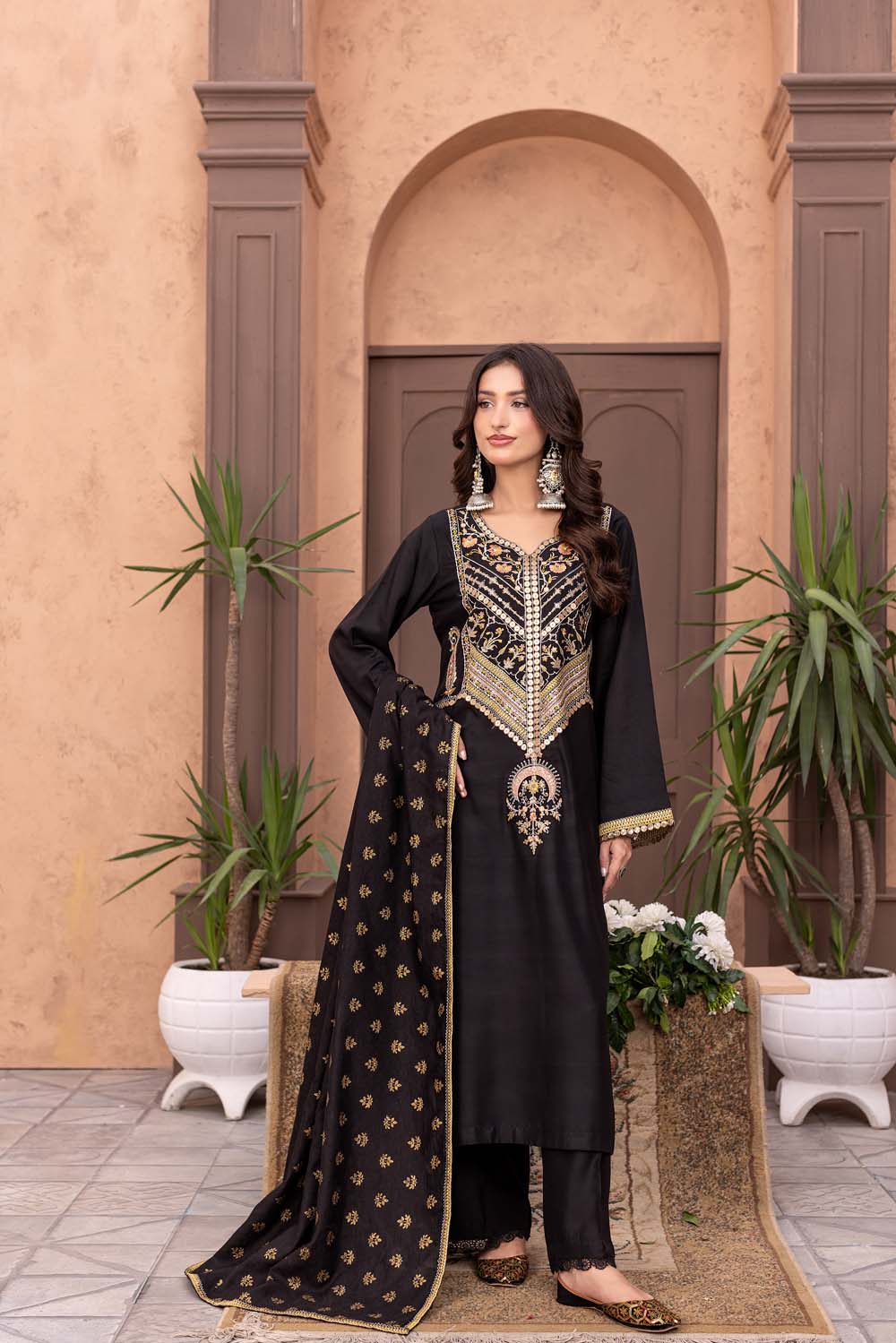 ZR-2581 | BLACK Zahra Rubab