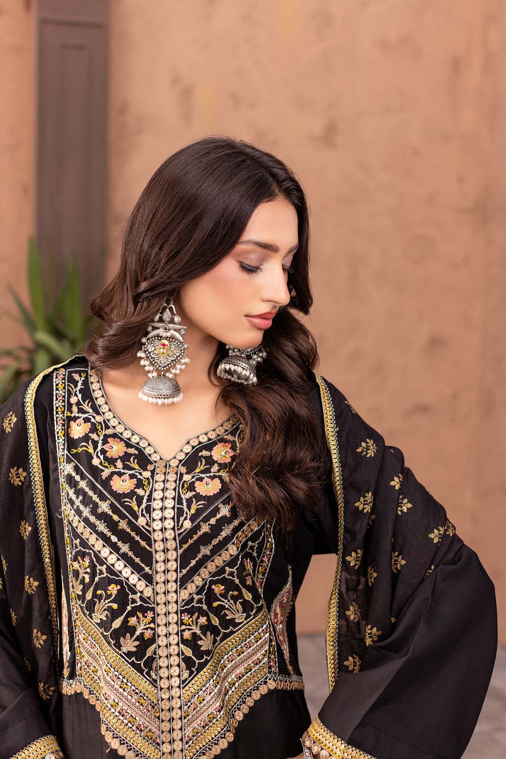ZR-2581 | BLACK Zahra Rubab