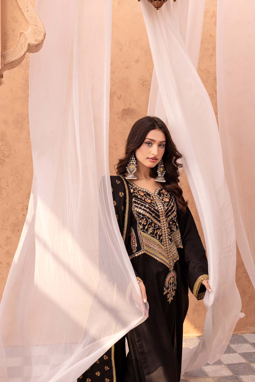ZR-2581 | BLACK Zahra Rubab
