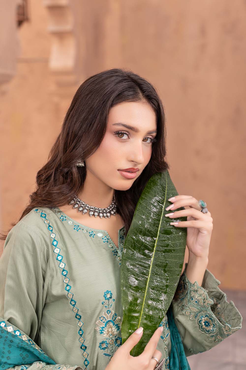 ZR-2582 | PISTA Zahra Rubab