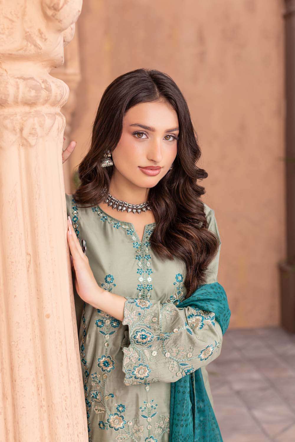 ZR-2582 | PISTA Zahra Rubab