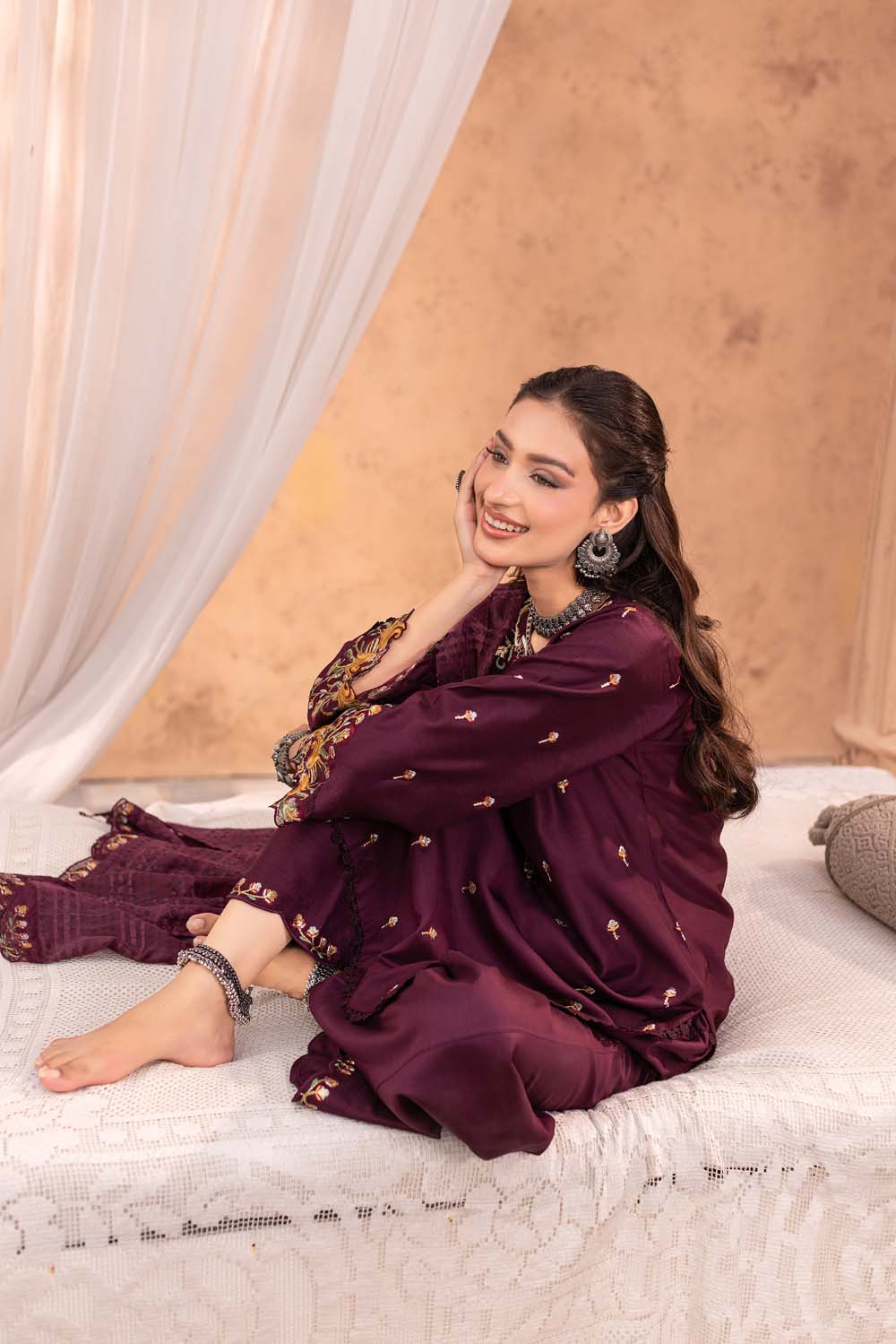 ZR-2583 | PLUM Zahra Rubab