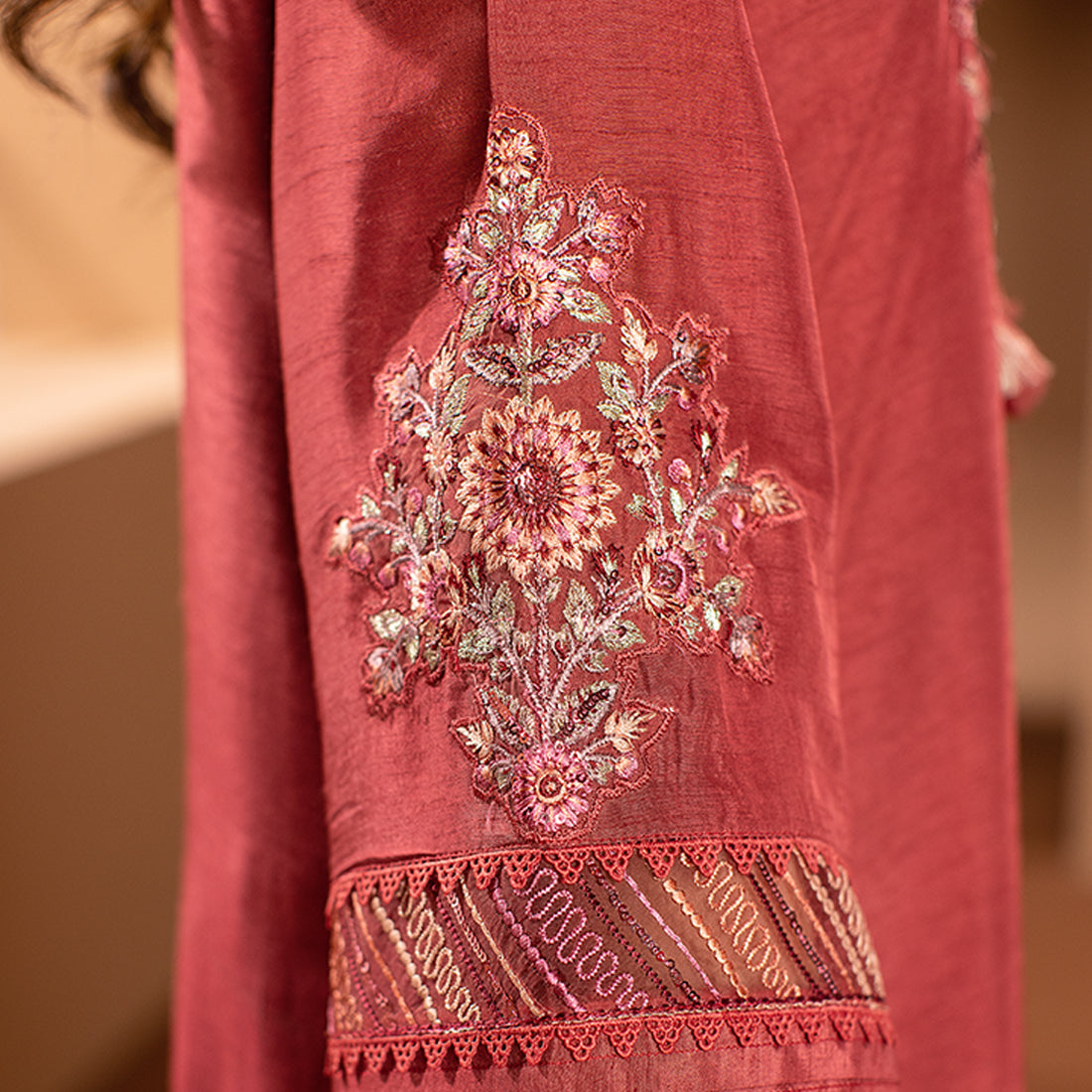 ZR-2506 | Crimson Zahra Rubab