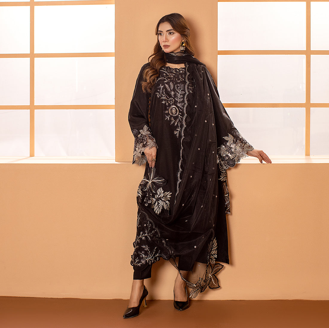 ZR-2504 | Black Zahra Rubab