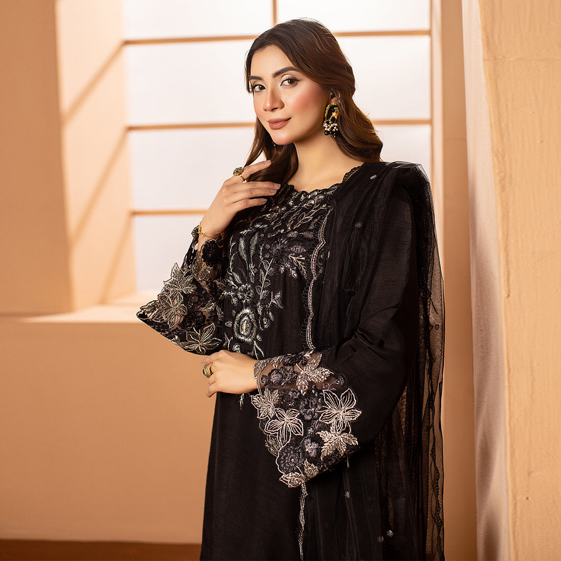 ZR-2504 | Black Zahra Rubab